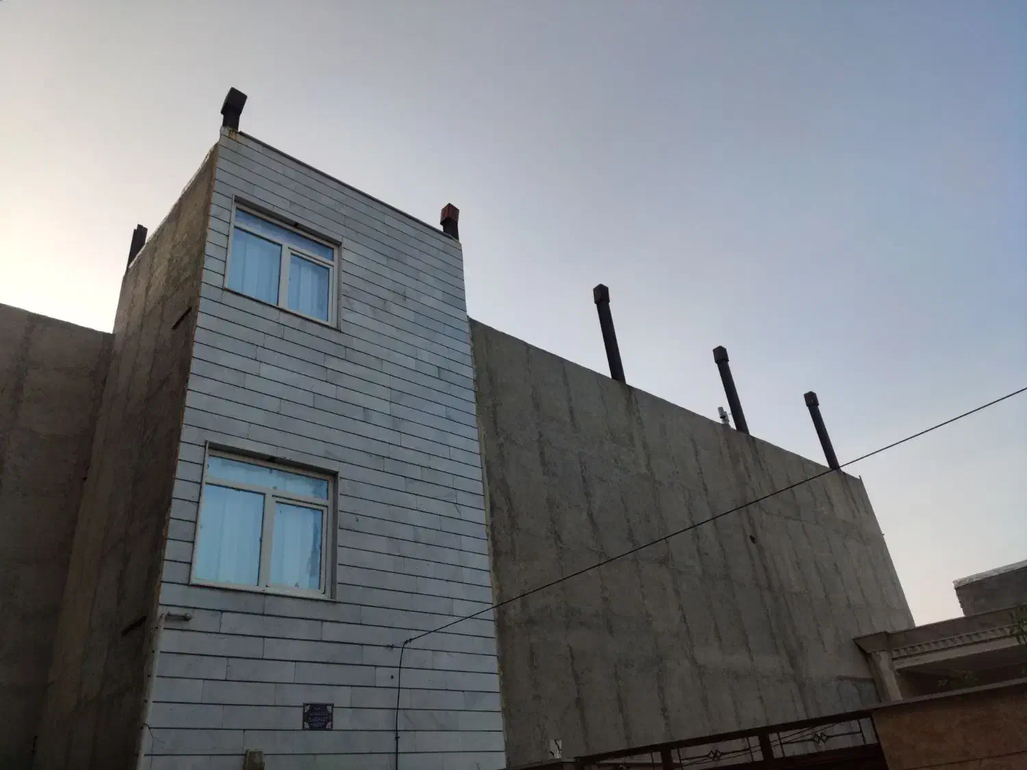 ملک تجاری‌ و مسکونی در بهترین موقعیت قروه درگزین|فروش خانه و ویلا|درگزین, |دیوار