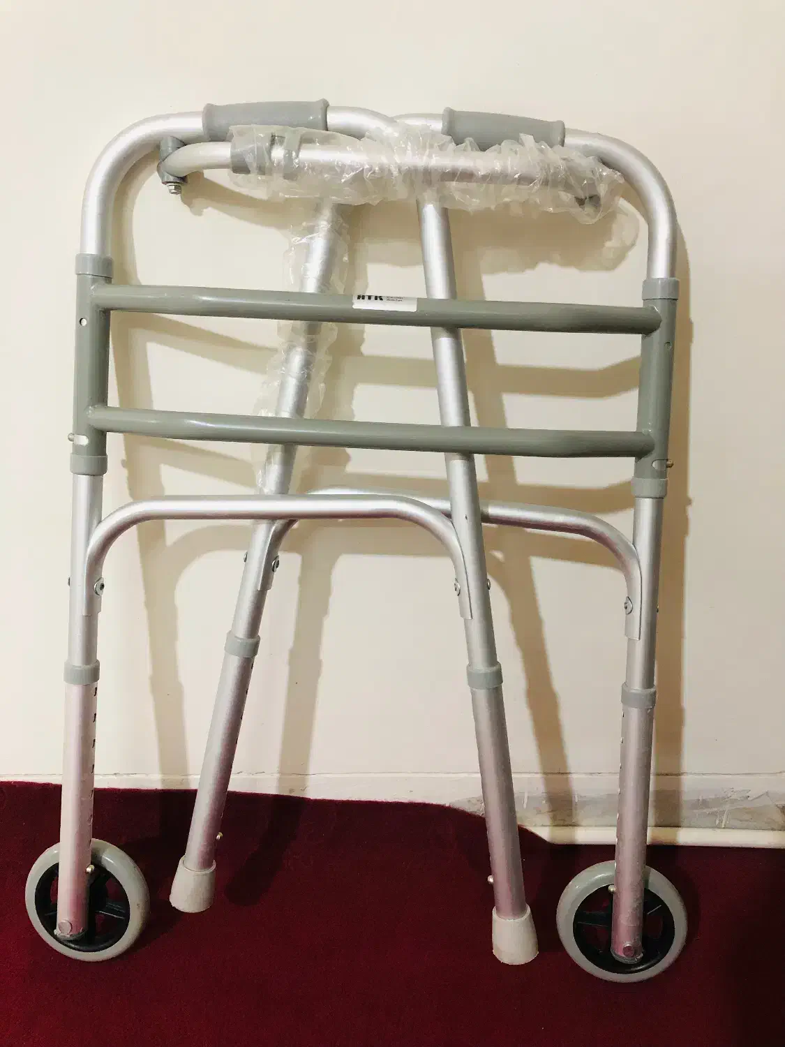 واکر چرخ دار|آرایشی، بهداشتی، درمانی|زاهدان, |دیوار