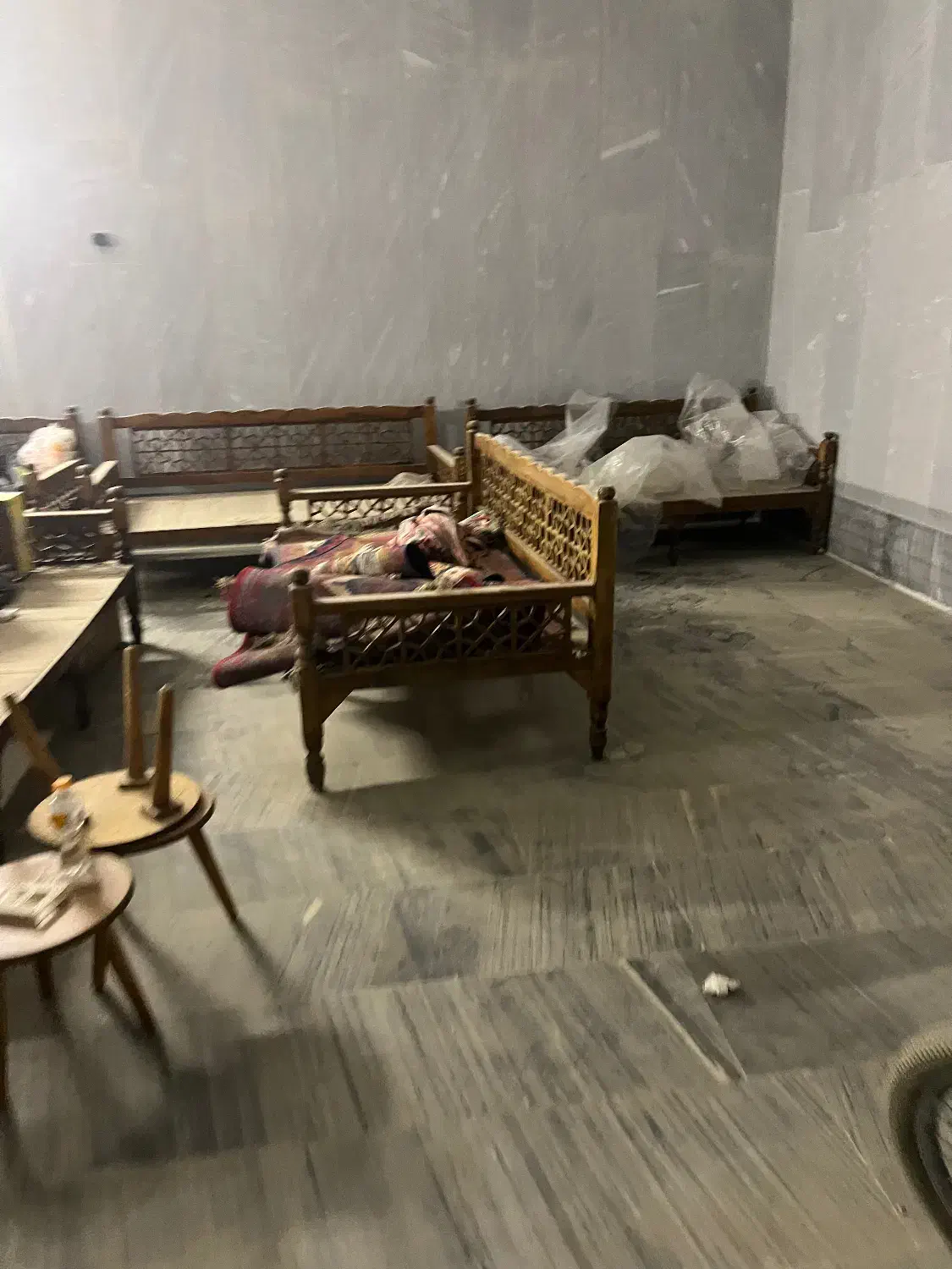 تخت خانوادگی لژ ، قلیون|کافی‌شاپ و رستوران|کهریزک, |دیوار