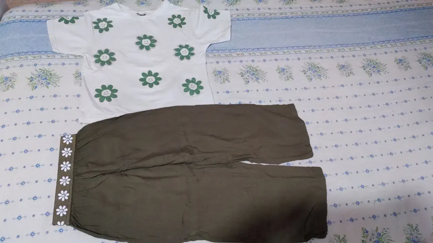 لباس دخترونه وپسرونه|کفش و لباس بچه|رباطکریم, رباطکریم|دیوار