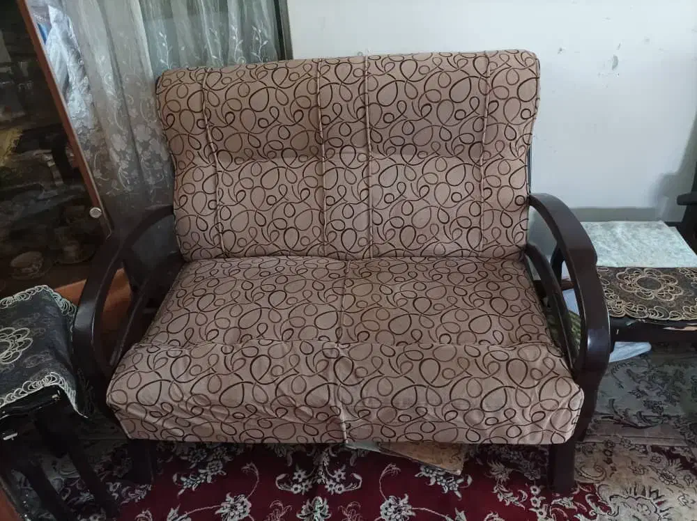 مبل ۷ نفره کلاسک ساده قهوه ای|مبلمان خانگی و میز عسلی|گرگان, |دیوار