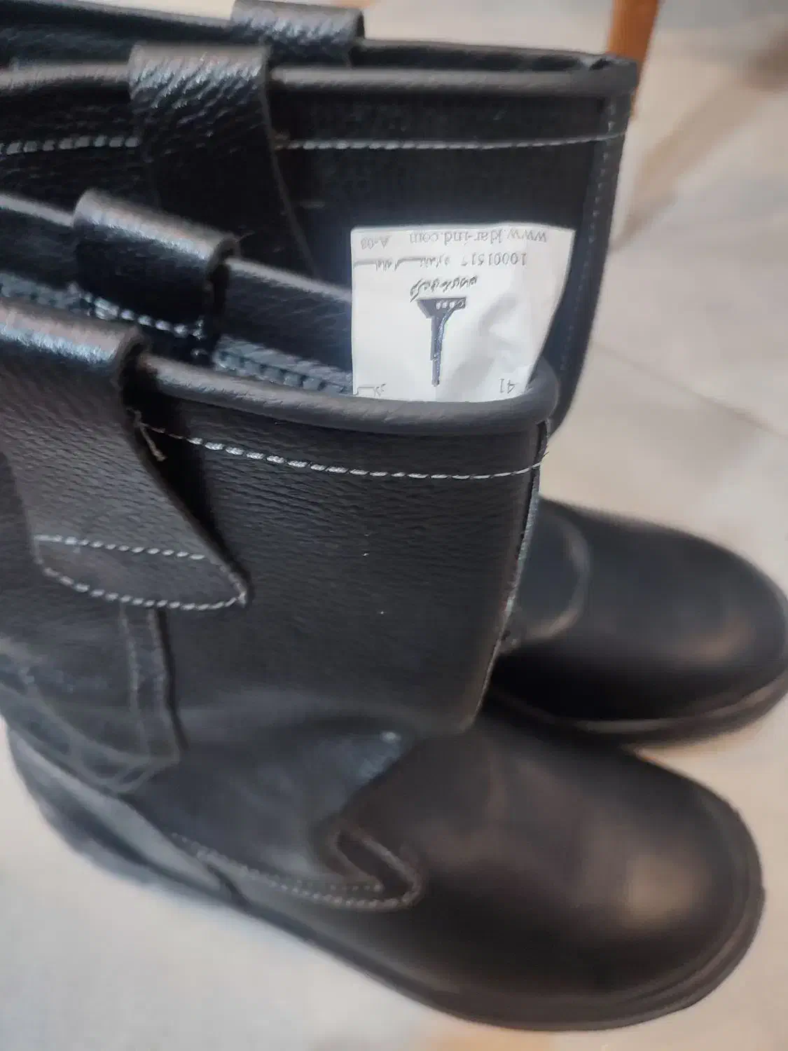 کفش کلار|کیف، کفش، کمربند|دوگنبدان, |دیوار