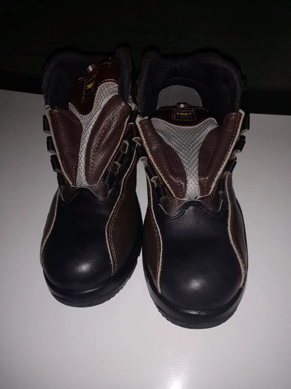 کفش ایمنی|کیف، کفش، کمربند|بندر کنگان, |دیوار