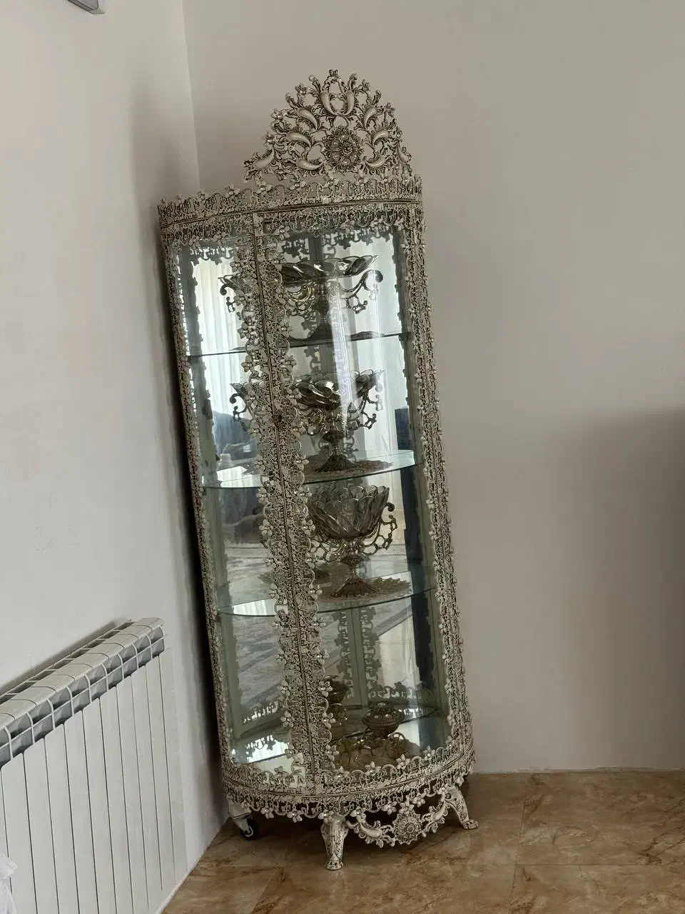 آینه کنسول .ویترین۴طبقه. تابلوفرش جنس الیاژ|بوفه، ویترین، کنسول|آمل, |دیوار