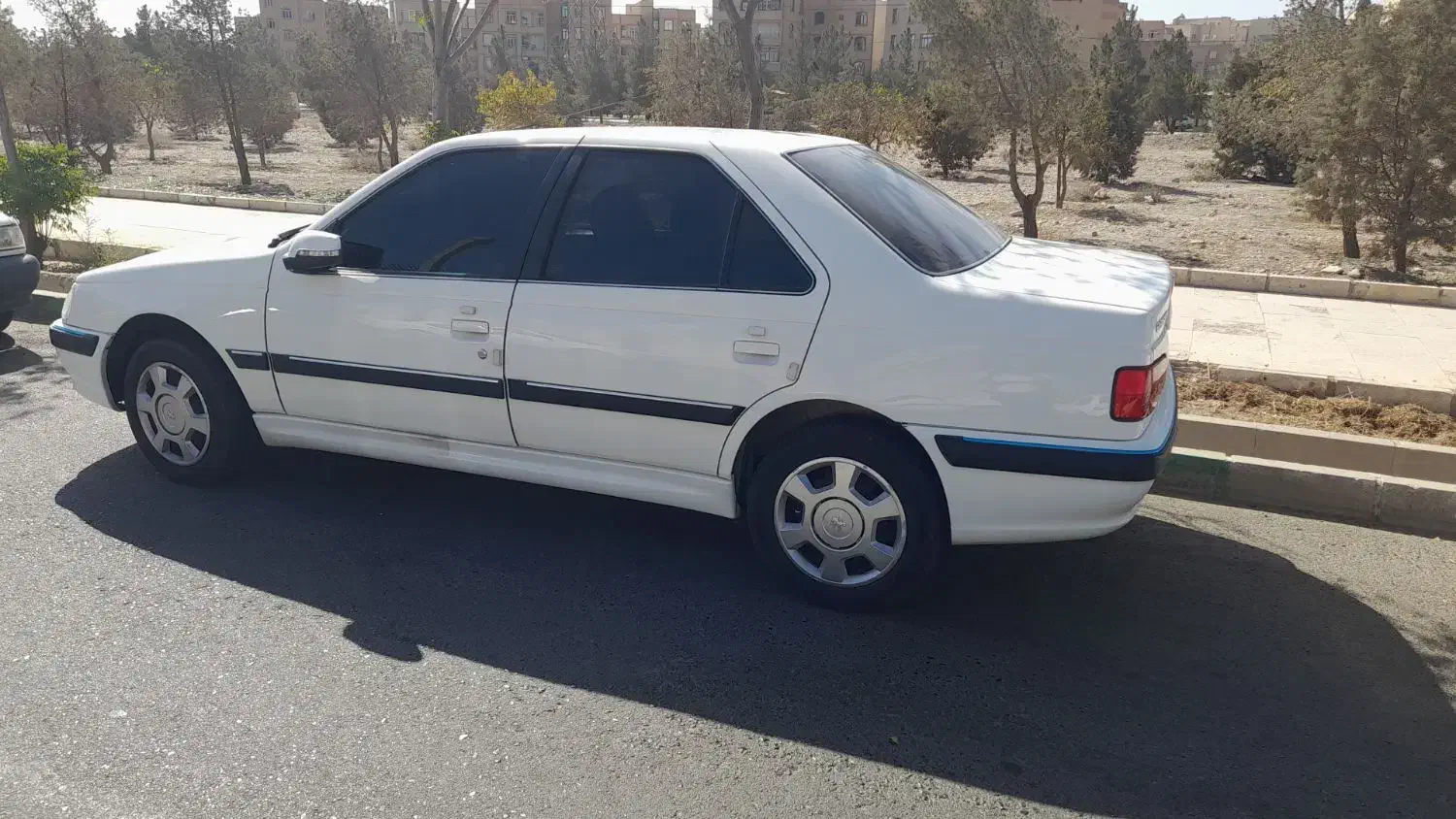 پرشیا در حد صفر کم کارکرد|خودرو سواری و وانت|اندیشه, اندیشه فاز ۱|دیوار