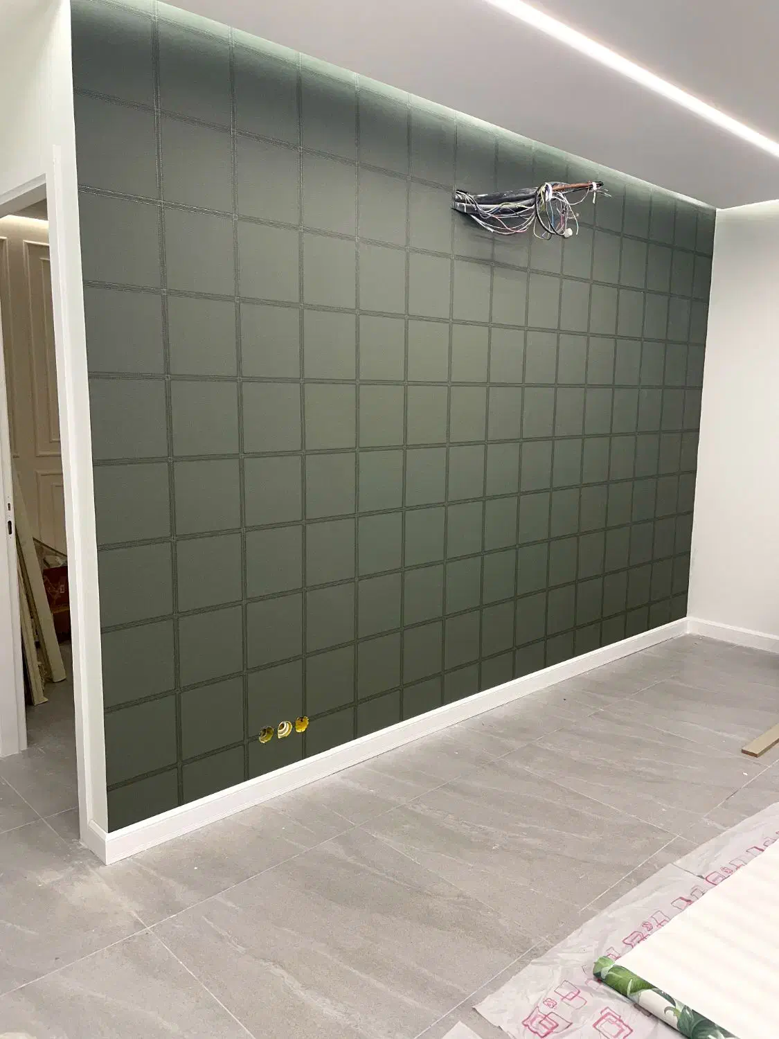 نصب موکت،پرده،کاغذدیواری،کفپوش،تاتامی برچسب و مش|خدمات پیشه و مهارت|شیراز, فرگاز|دیوار