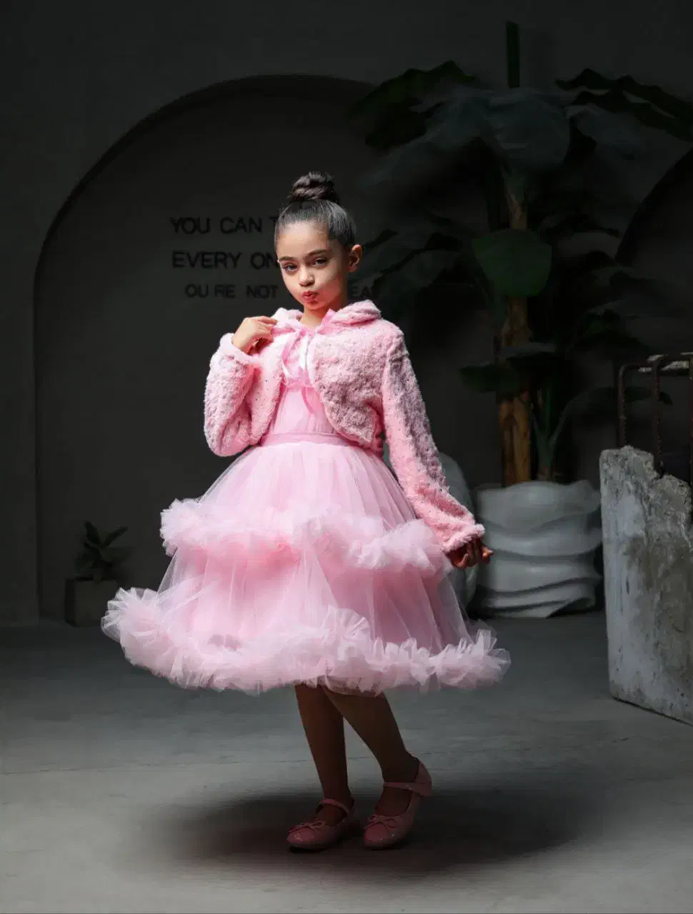 لباس مجلسی دخترانه|کفش و لباس بچه|هشتگرد, شهرک بعثت|دیوار