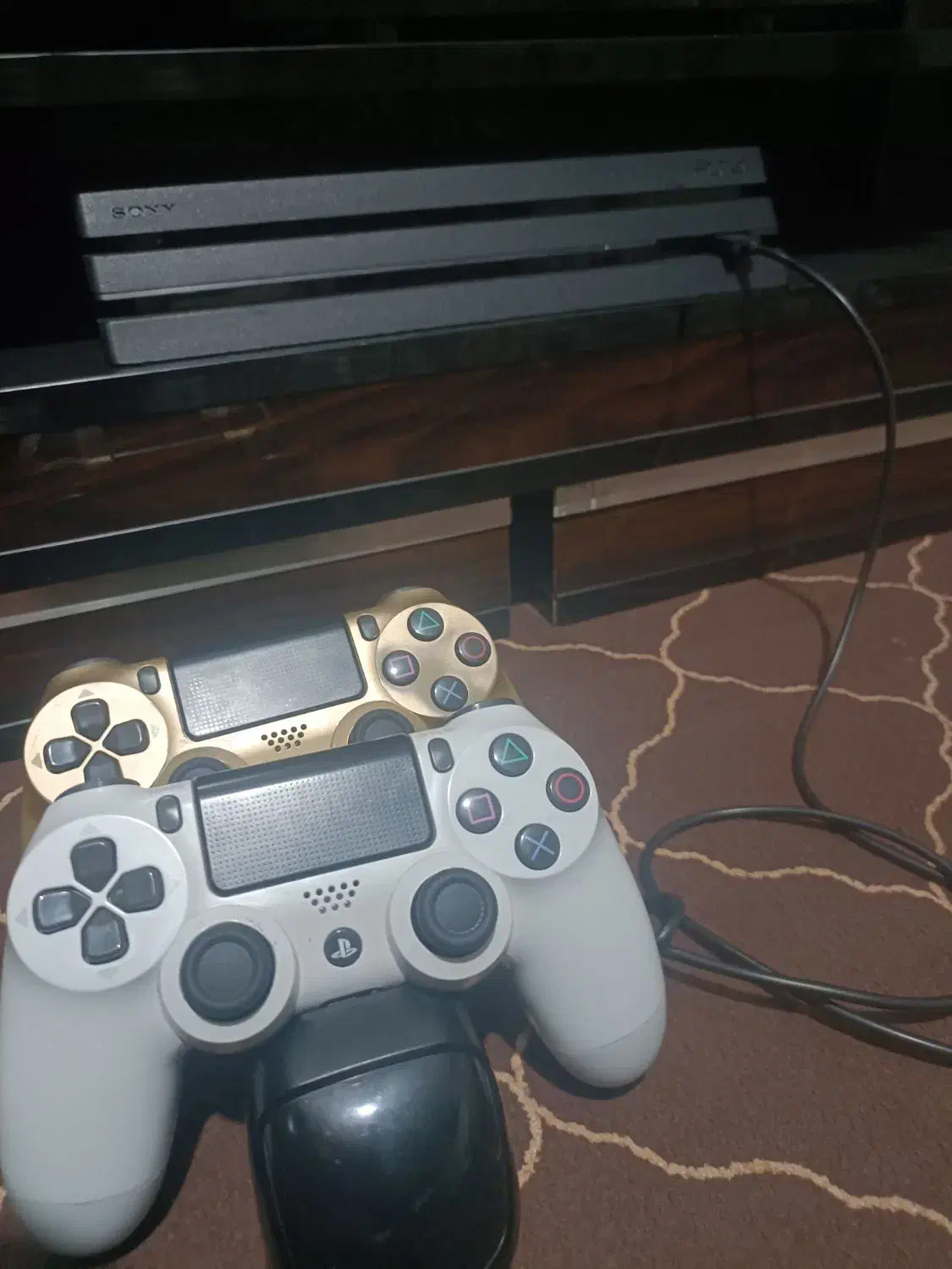 فروش کونسل بازی با دو دسته سالم و ۱۲ بازی|کنسول، بازی ویدئویی و آنلاین|لوشان, |دیوار