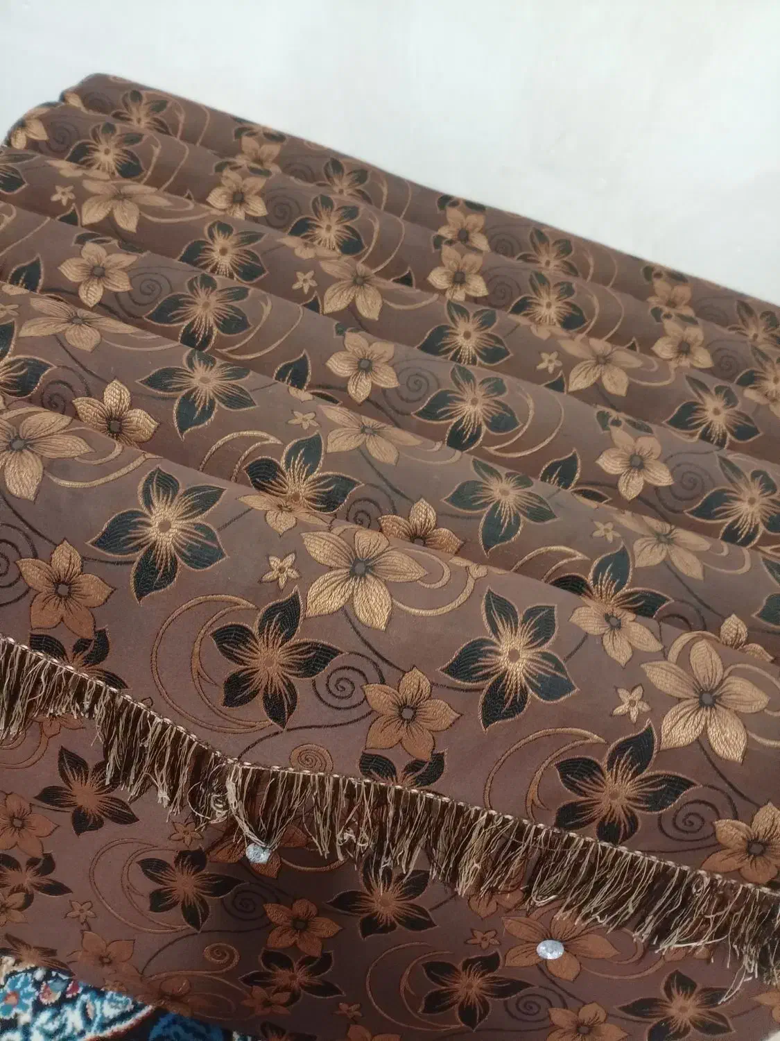 پشتی|پشتی|رشت, دخانیات|دیوار