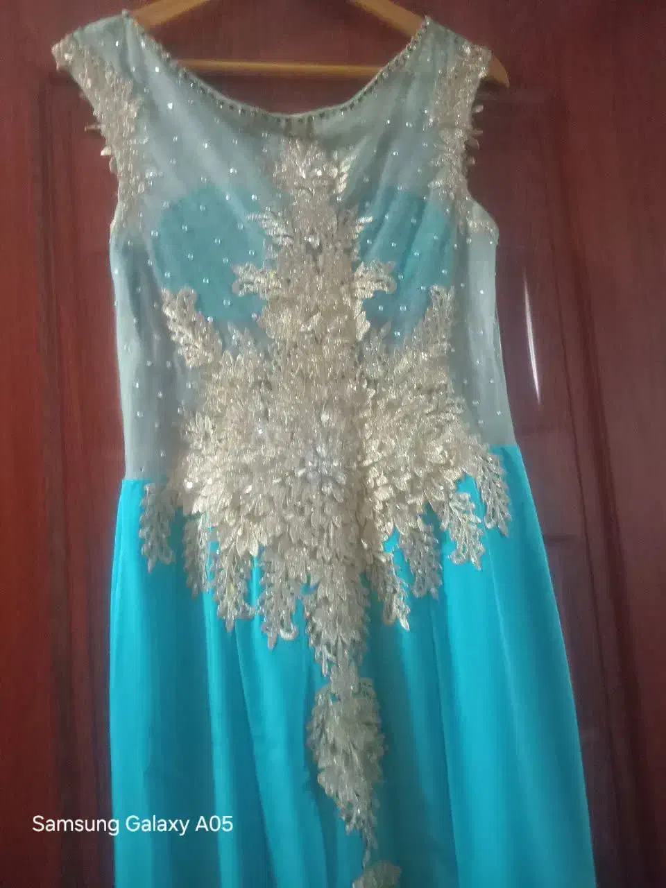 لباس مجلسی|لباس|شهریار, شهریار|دیوار