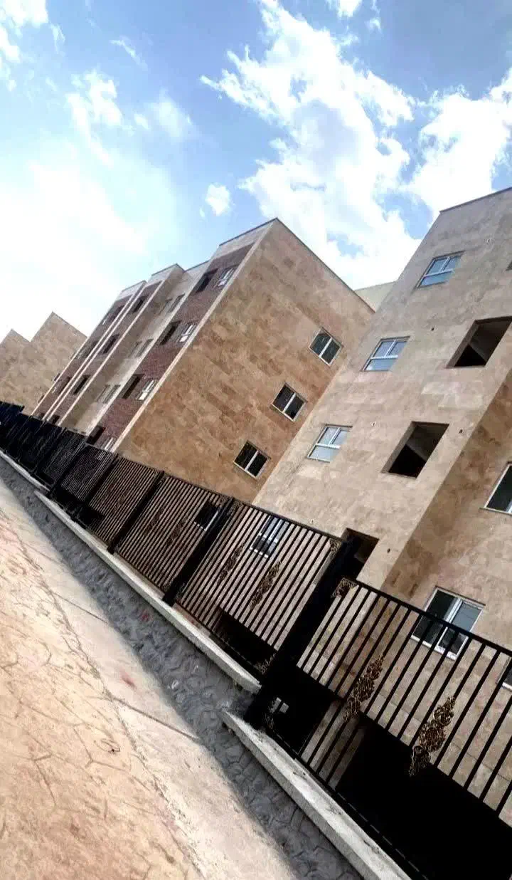 اقساطی خرید کن * دوخوابه نوساز * سرمایه گذاری پرند|فروش آپارتمان|پرند, فاز ۰|دیوار