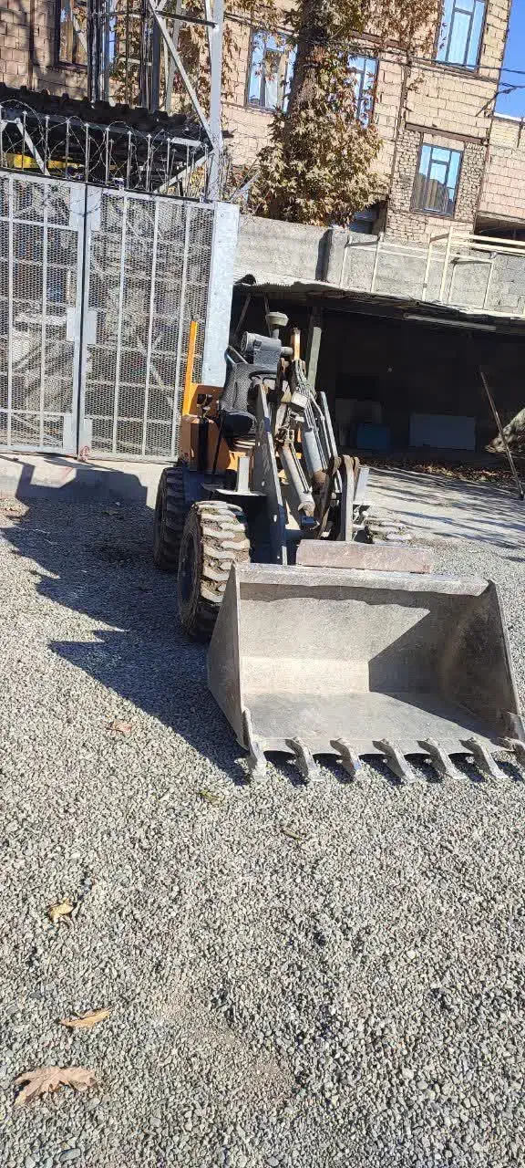 مینی لودر جی آنتGIANT هلند|خودرو سنگین|نسیم‌شهر, |دیوار