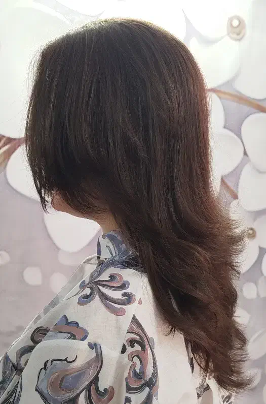 کوتاهی موو بافت مووکس واصلاح صورت|خدمات آرایشگری و زیبایی|رشت, معلم|دیوار