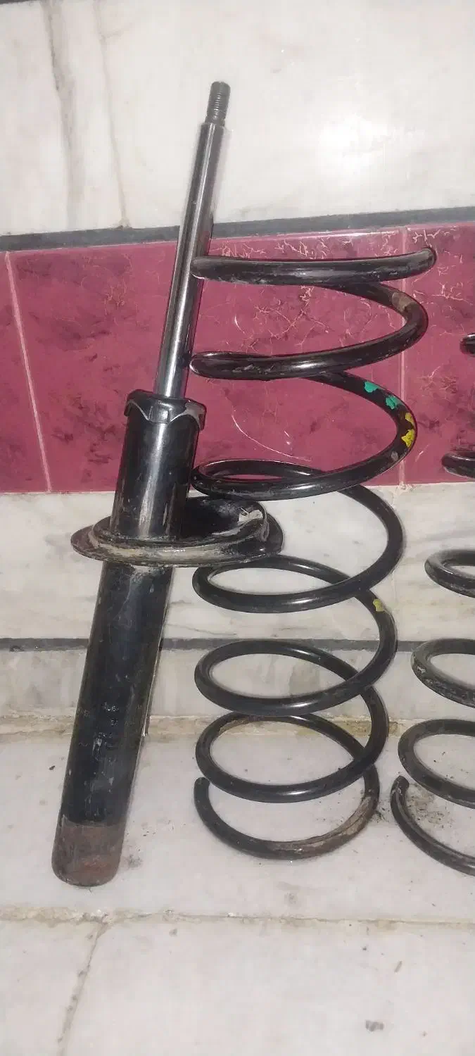 کمک و فنر فابریک فنر پژو و سمند|قطعات یدکی و لوازم جانبی|کرج, باغستان|دیوار