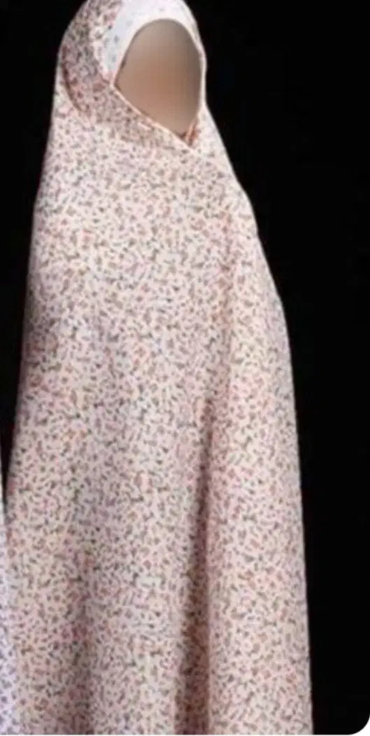 چادر نماز|لباس|سلماس, |دیوار