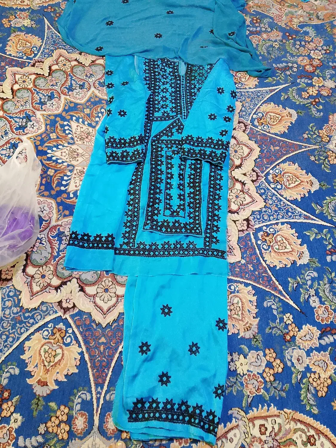 ناهوگ|لباس|سراوان, |دیوار