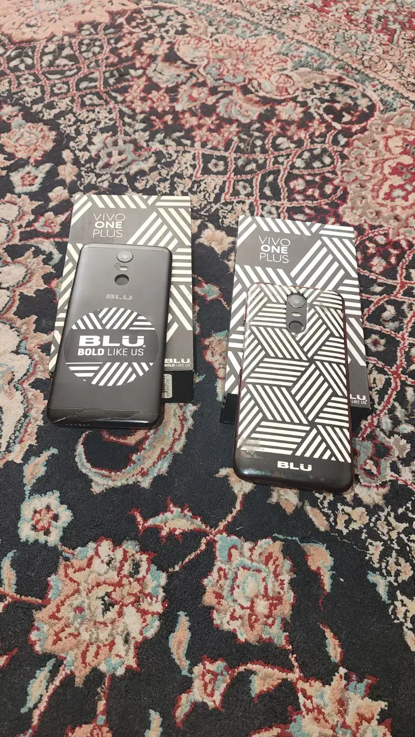 دو عددگوشی آمریکایی اصل بلو ویوا وان پلاس|موبایل|مشهد, شهرک مهر آباد|دیوار