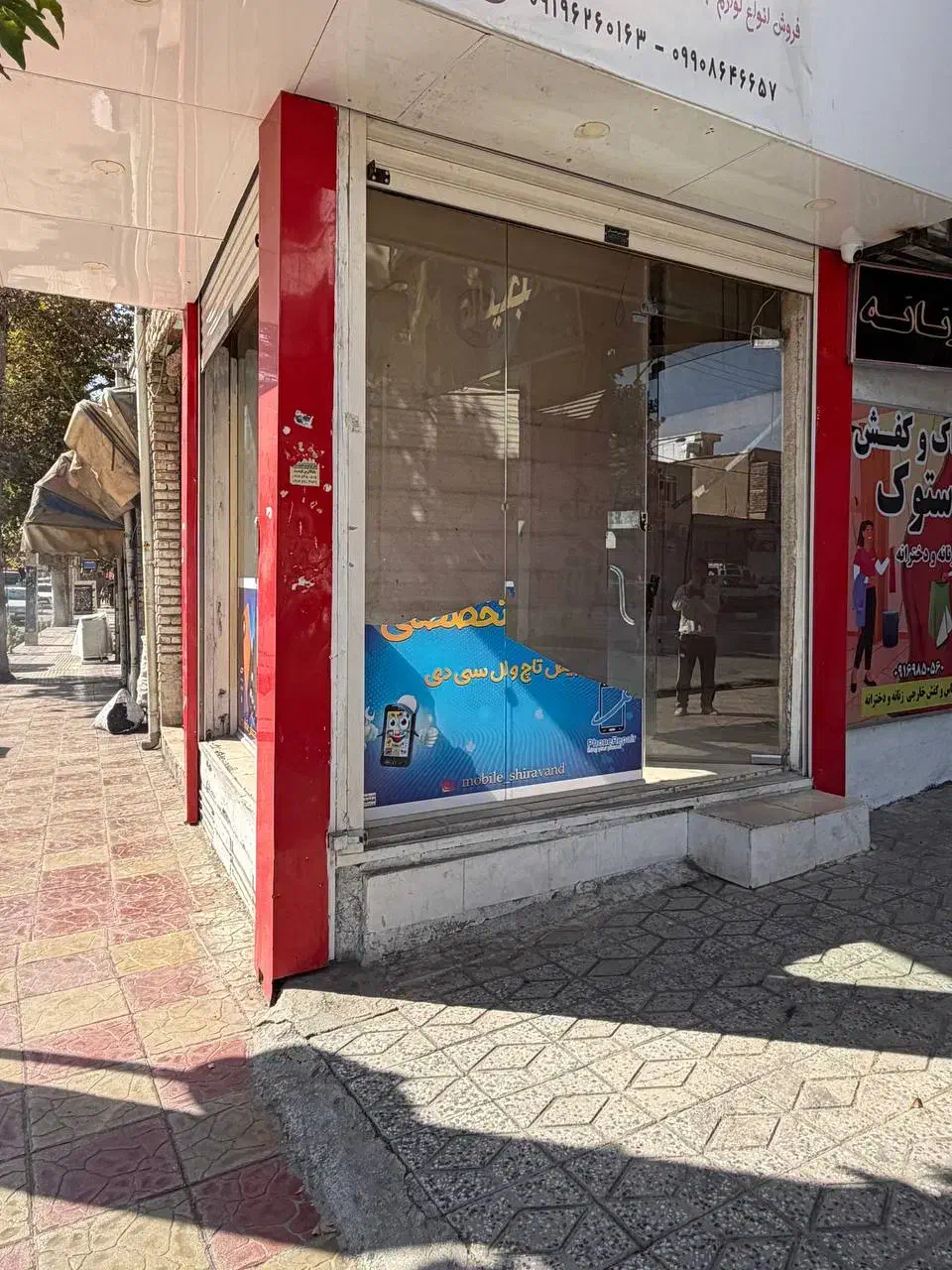 مغازه دونبش میدان شهدا خیابان اصلی قلب بازار|اجارهٔ مغازه و غرفه|کوهدشت, |دیوار