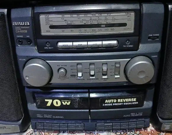 دو عدد رادیو ضبط Panasonic و aiwa|سیستم صوتی خانگی|اندیشه, اندیشه فاز ۱|دیوار