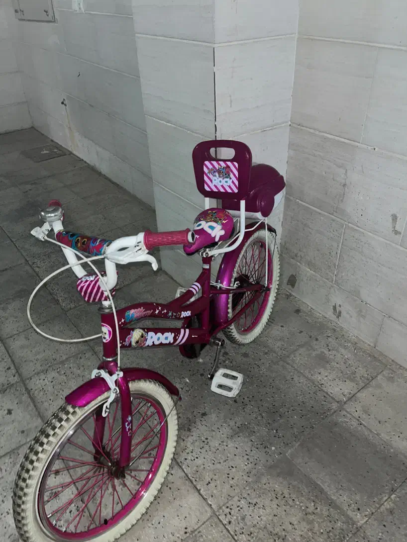 دوچرخه دخترانه درحد سایز 20|دوچرخه، اسکیت، اسکوتر|اسلام‌شهر, شهرک الهیه|دیوار