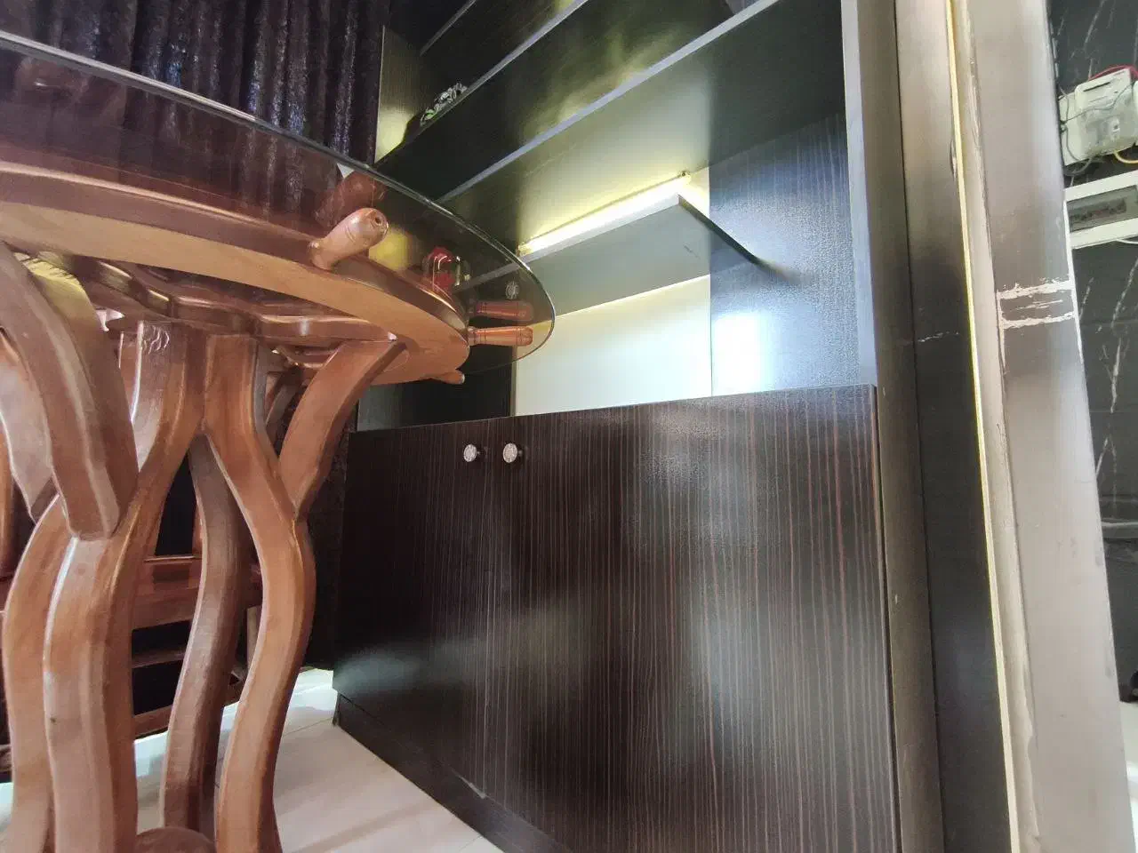 کمد ویترینی ، کتابخونه ای|کتابخانه، شلف، قفسه‌های دیواری|قم, پردیسان|دیوار