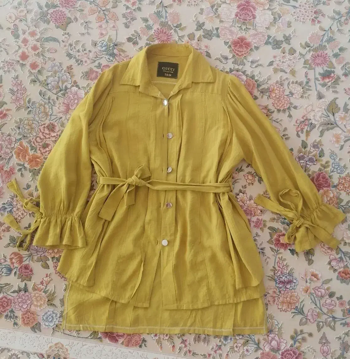 تعدادی لباس مانتو و شلوار و بلوز|لباس|شیراز, شهرک بزین|دیوار