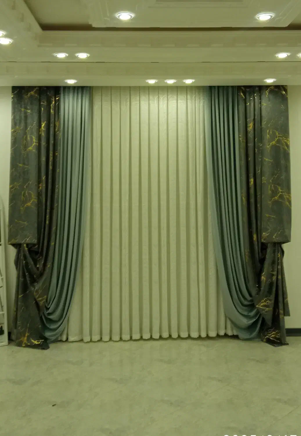 دوخت و نصب انواع پرده پذیرفته میشود .|خدمات پیشه و مهارت|بم, |دیوار