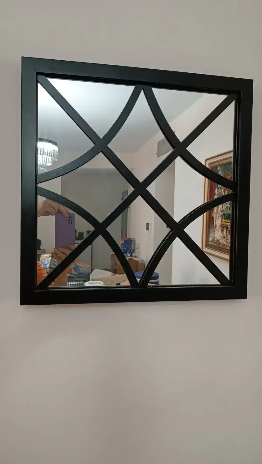 اینه سه عدد|آینه|پردیس, فاز ۲|دیوار