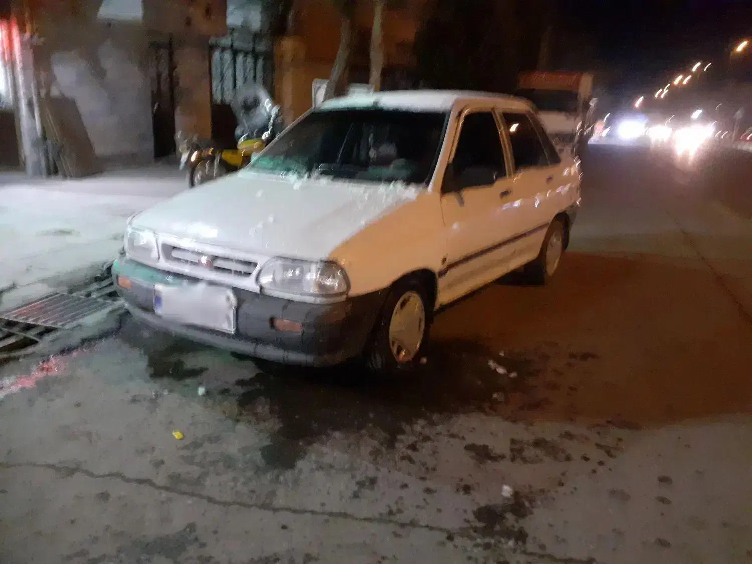 پراید۸۱|خودرو سواری و وانت|بروجرد, |دیوار