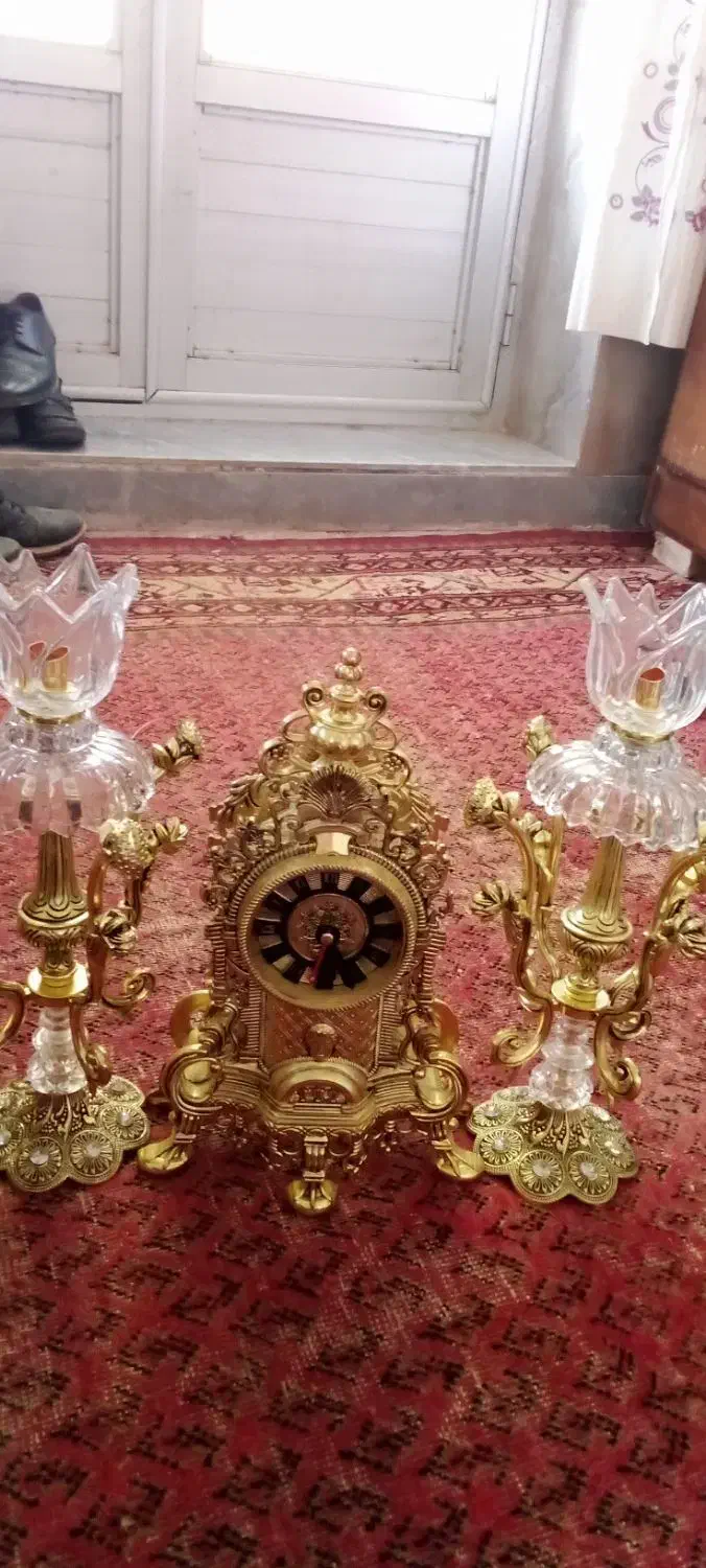 آینه و شمعدان|آینه|قم, باغ شریفی|دیوار