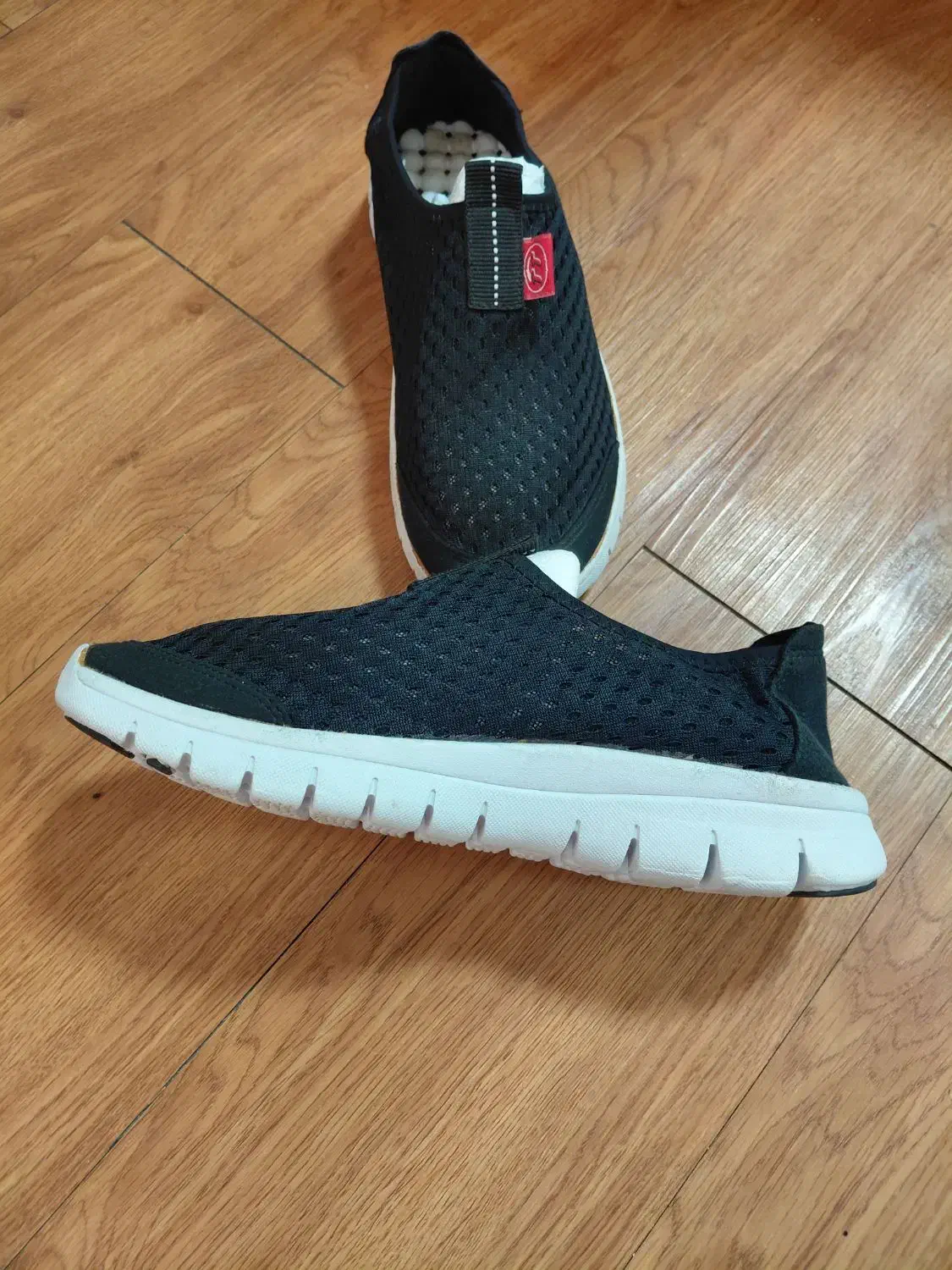 کفش اسپرت زنانه(طبی)|کیف، کفش، کمربند|چمران, |دیوار