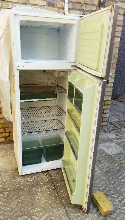 یخچال|یخچال و فریزر|میبد, |دیوار