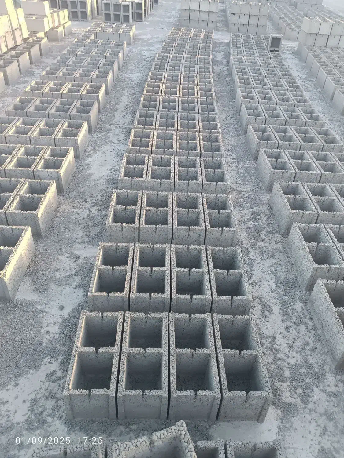 فروش مستقیم بلوک سیمانی سبک و سنگین|مصالح و تجهیزات ساختمان|مشهد, درابد امام|دیوار