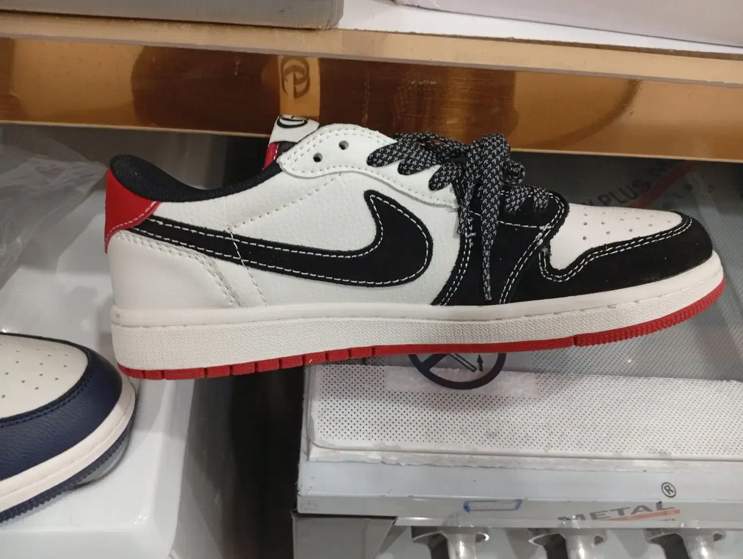 کتونی های برند جوردن مارک مستر..|کیف، کفش، کمربند|خرمآباد, |دیوار