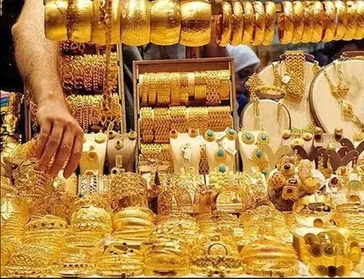 طلا پیدا شده|جواهرات|کاشان, فین بزرگ|دیوار