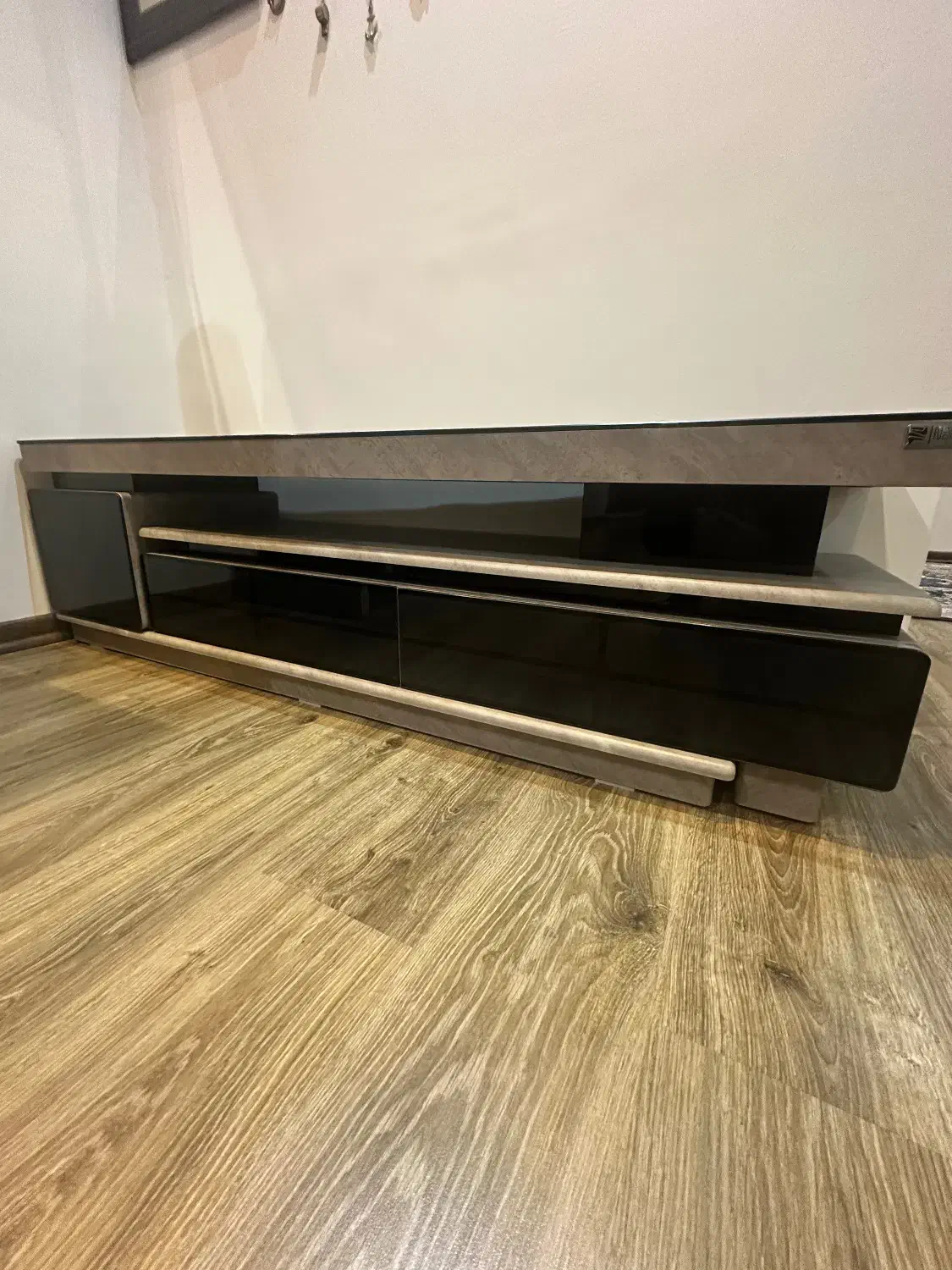 میز تلویزیون|میز تلویزیون|رشت, کاکتوس|دیوار