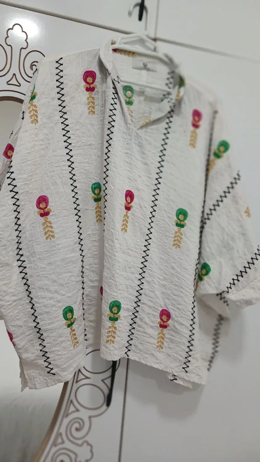 مانتو|لباس|دوگنبدان, |دیوار