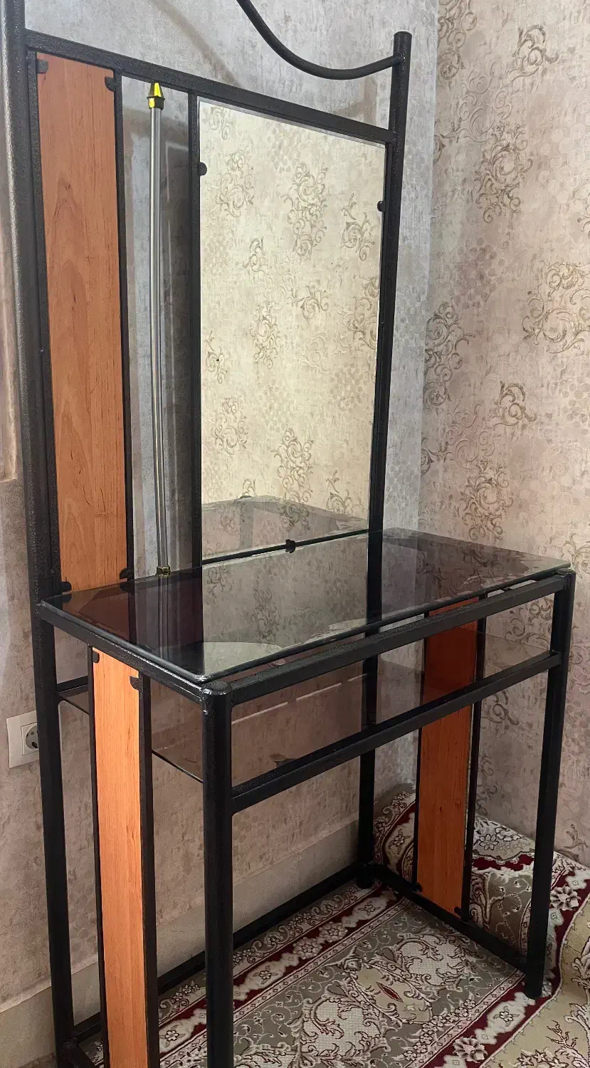 میز آرایشی|بوفه، ویترین، کنسول|بندرعباس, |دیوار