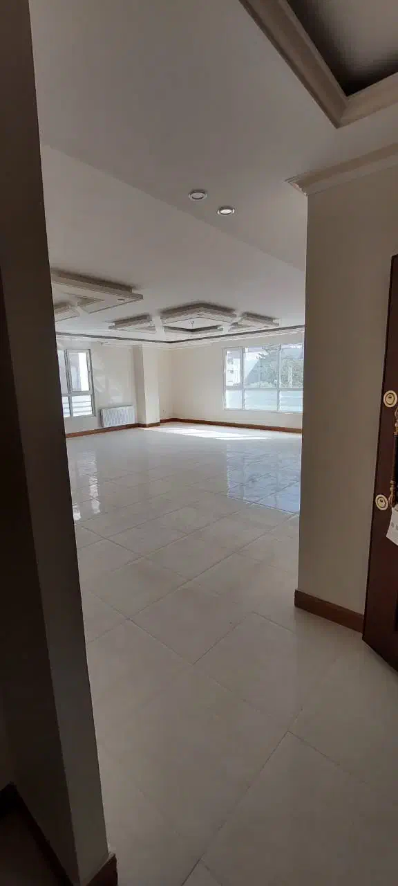 آپارتمان ۲۰۶ متری سعدی شمالی|فروش آپارتمان|زنجان, |دیوار