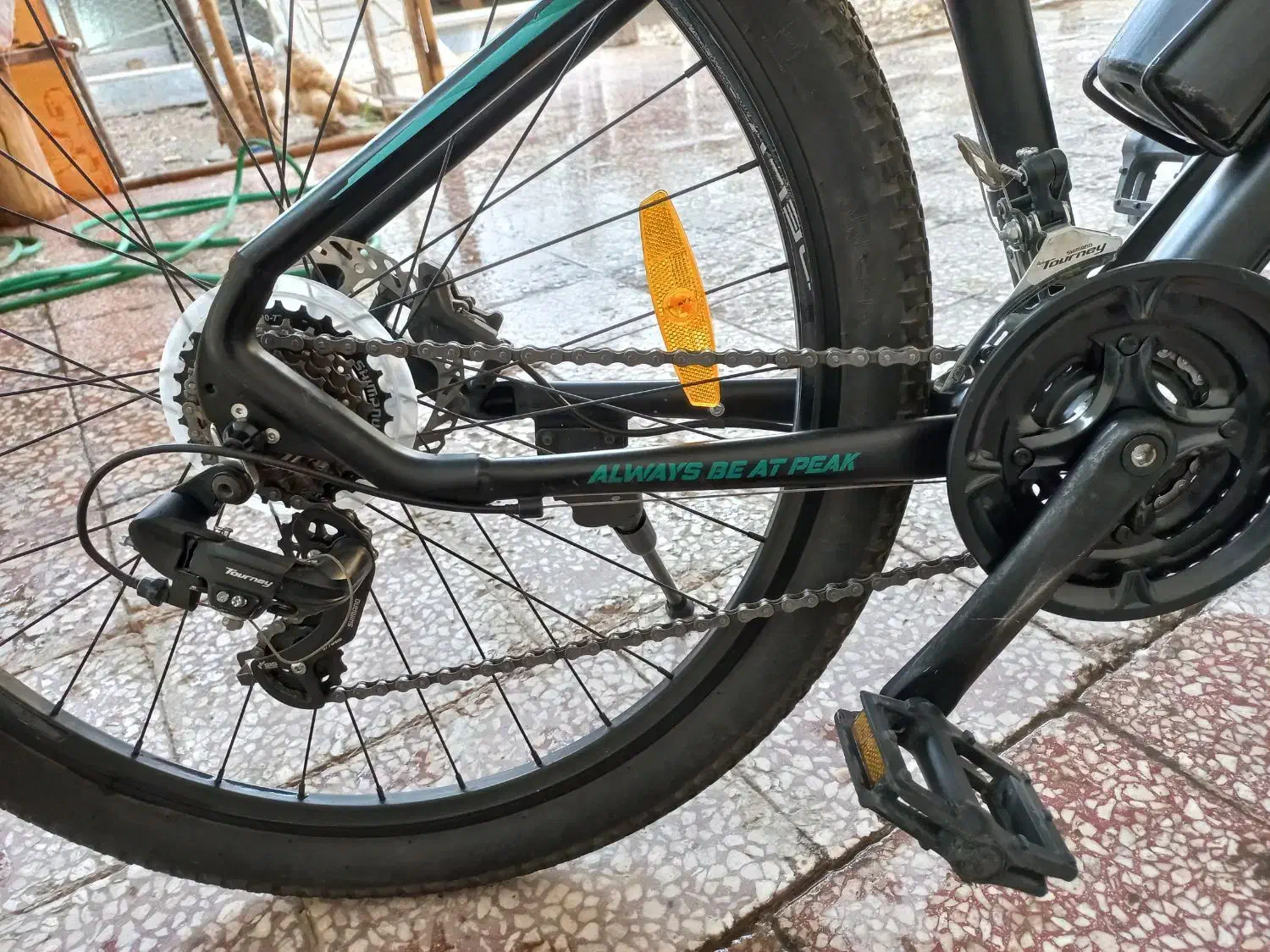 دوچرخه|دوچرخه، اسکیت، اسکوتر|قم, چهار امامزاده|دیوار