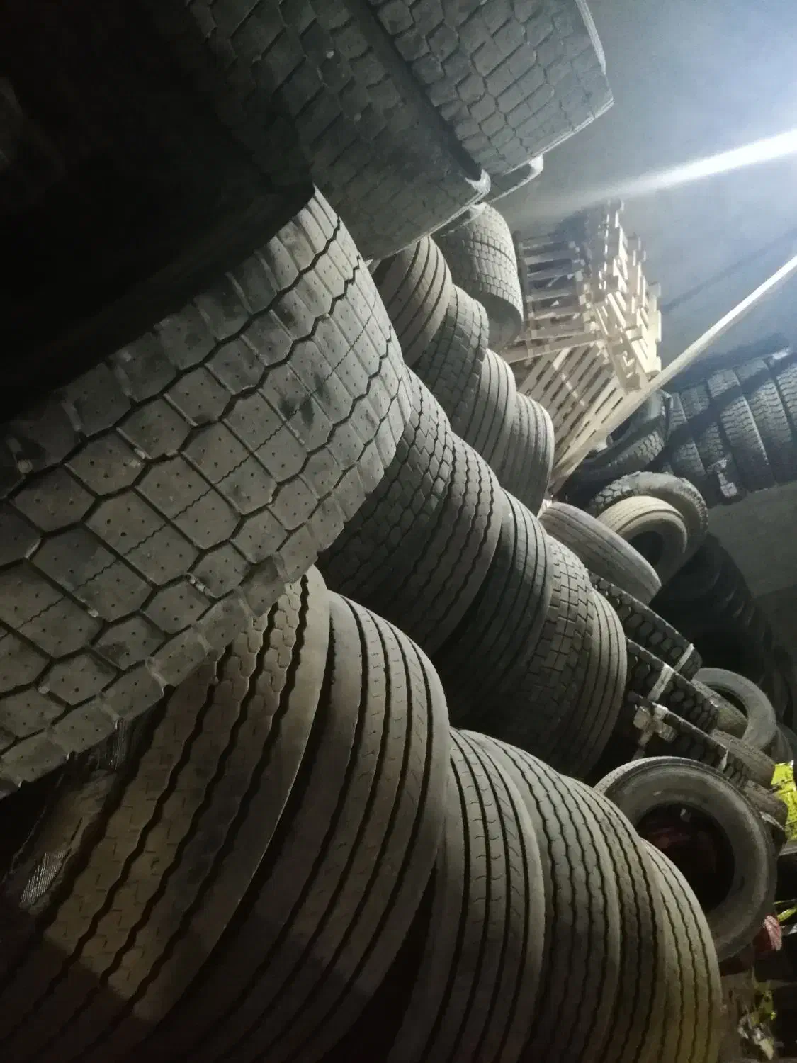 لاستیک 315 کارکرده 385 دست دوم|قطعات یدکی و لوازم جانبی|نائین, |دیوار