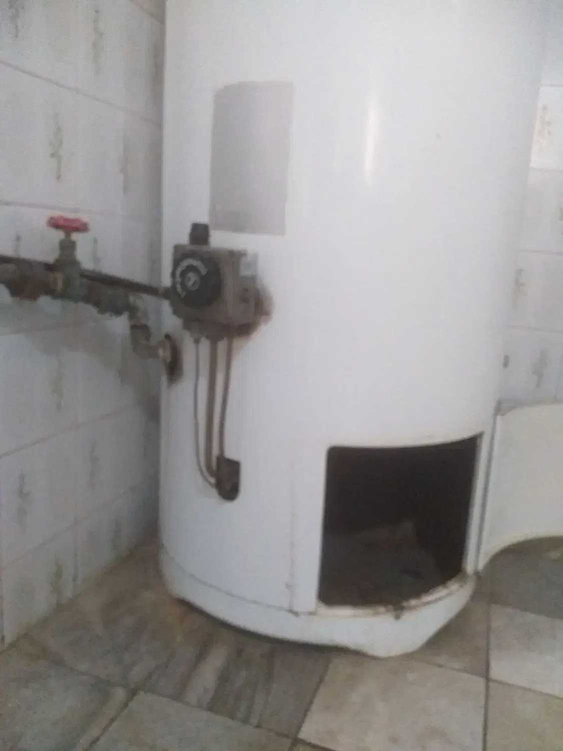 تعمیر انواع ابگرمکن وبخاری|خدمات پیشه و مهارت|قروه, |دیوار