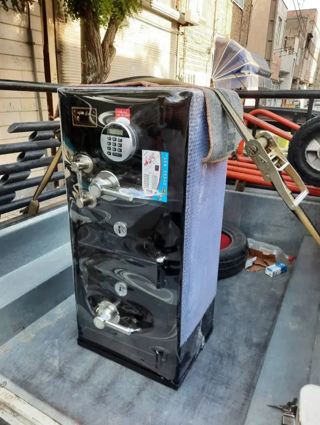 پخش مرکزی انواع گاوصندوق|ابزارآلات|پرند, فاز ۱|دیوار