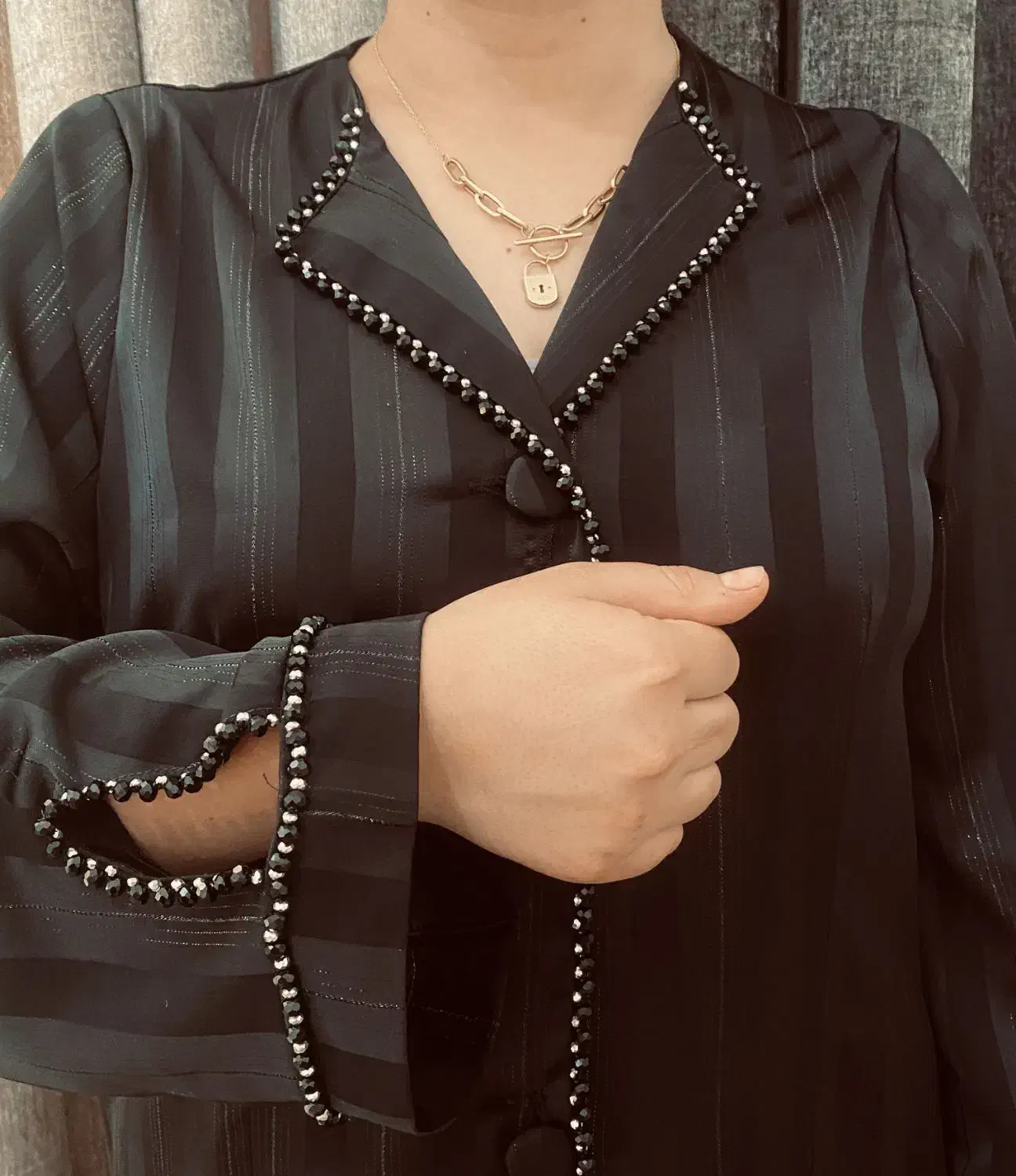 منجوق کار حرفه ای|لباس|چرام, |دیوار