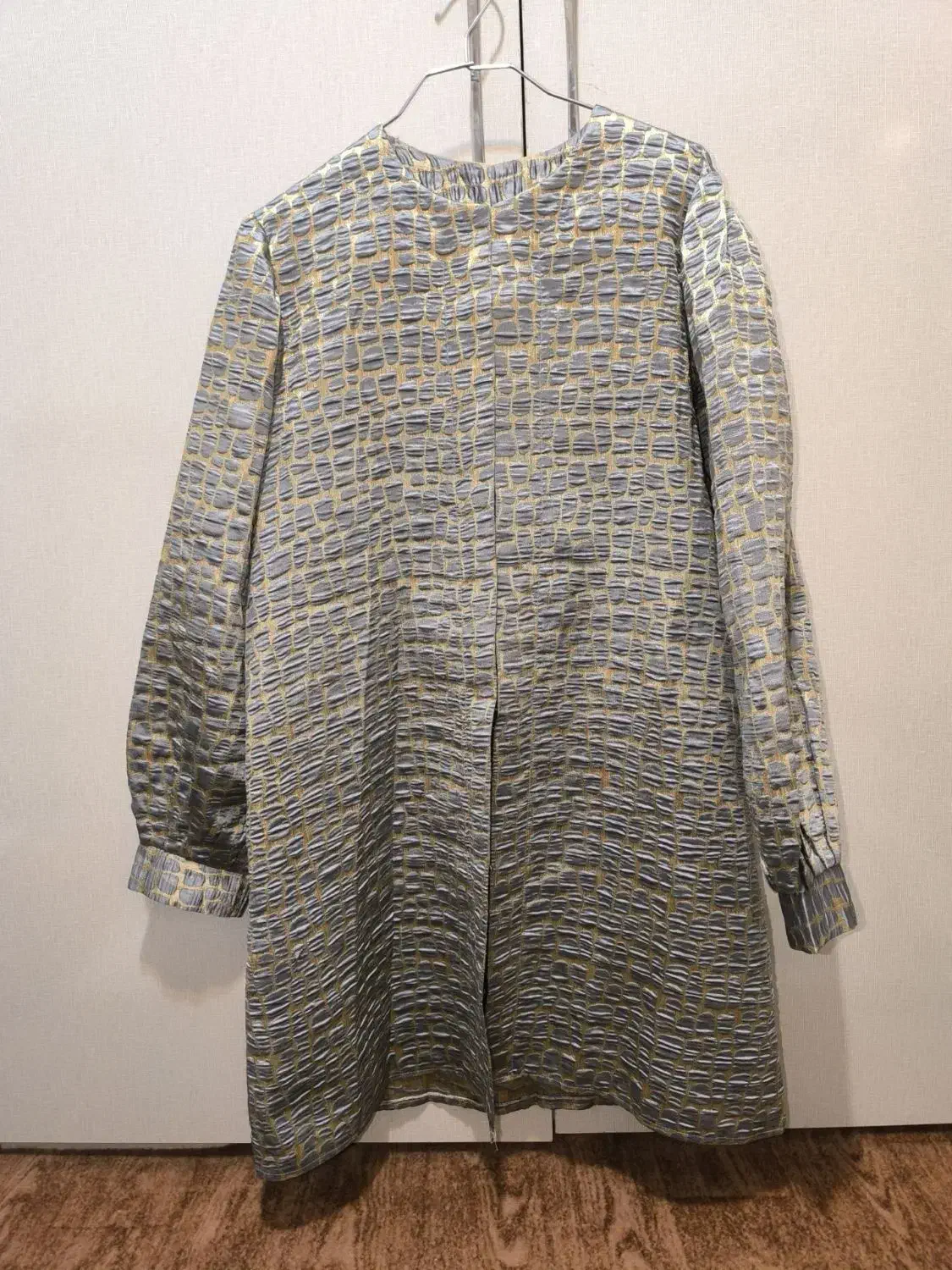 مانتو ژاکارد|لباس|تربت‌حیدریه, اندیشه|دیوار