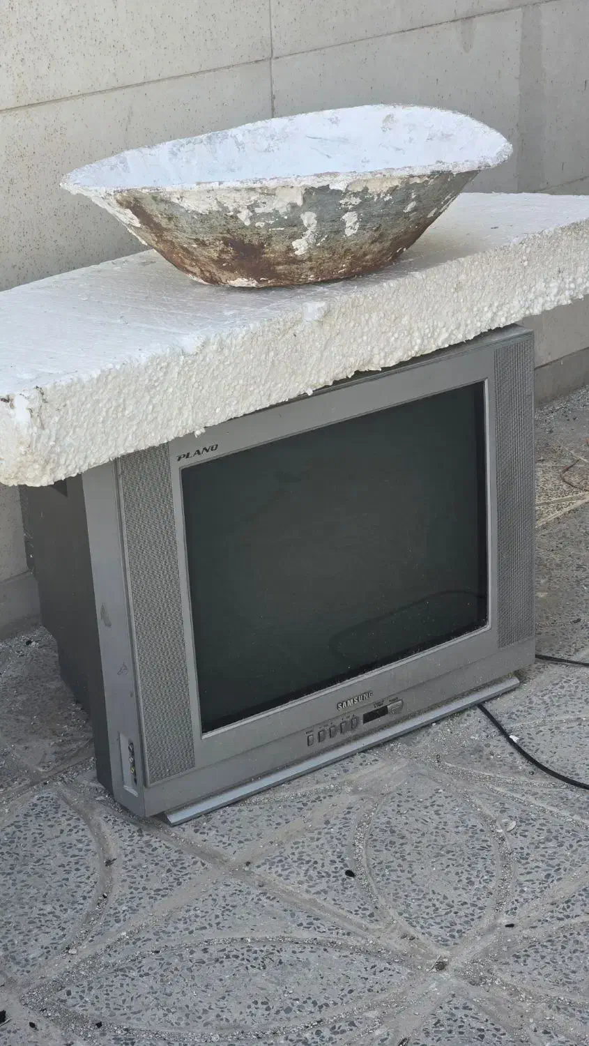 تلویزیون قدیمی|تلویزیون و پروژکتور|دورود, |دیوار