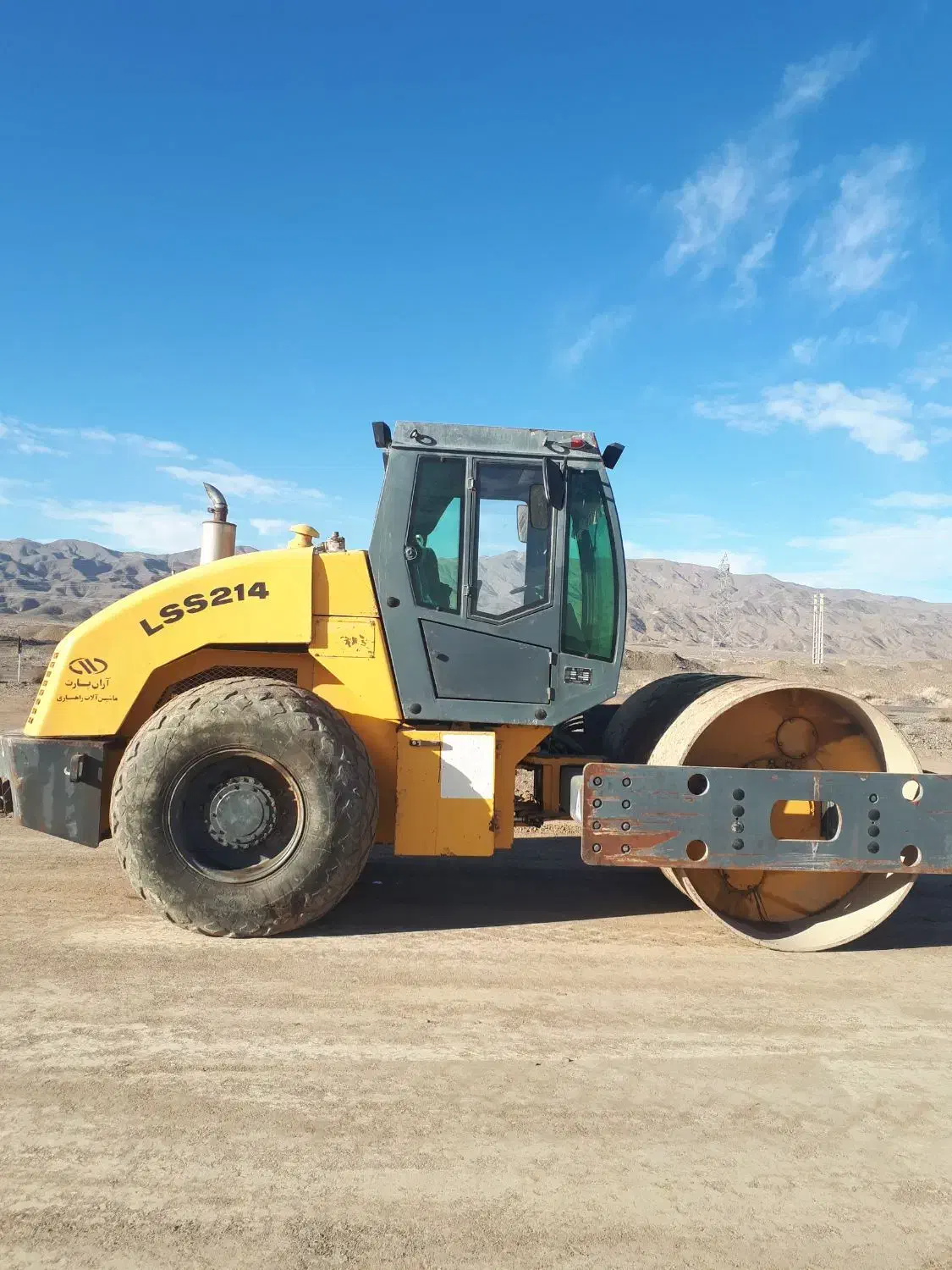 فروش یک دستگاه غلطک چینی مدل۲۰۰۸|خودرو سنگین|اصفهان, کشاورزی|دیوار