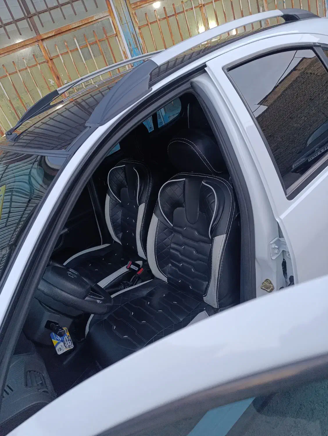 کوییک Rs سفید مشکی|خودرو سواری و وانت|مشهد, ایثارگران|دیوار