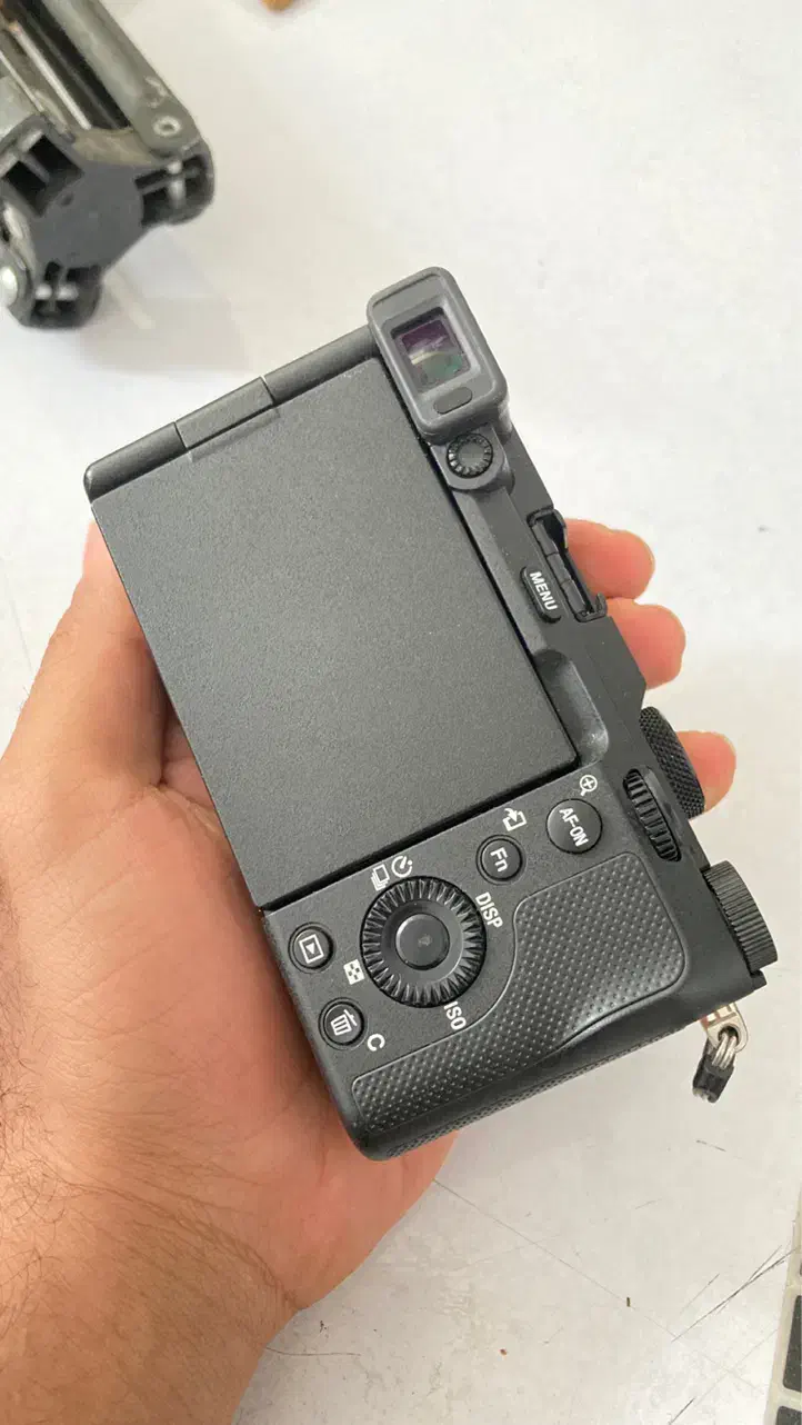 بدنه دوربین سونی sony a7c با 3300 شات|دوربین عکاسی و فیلم‌برداری|تهران, آبشار|دیوار