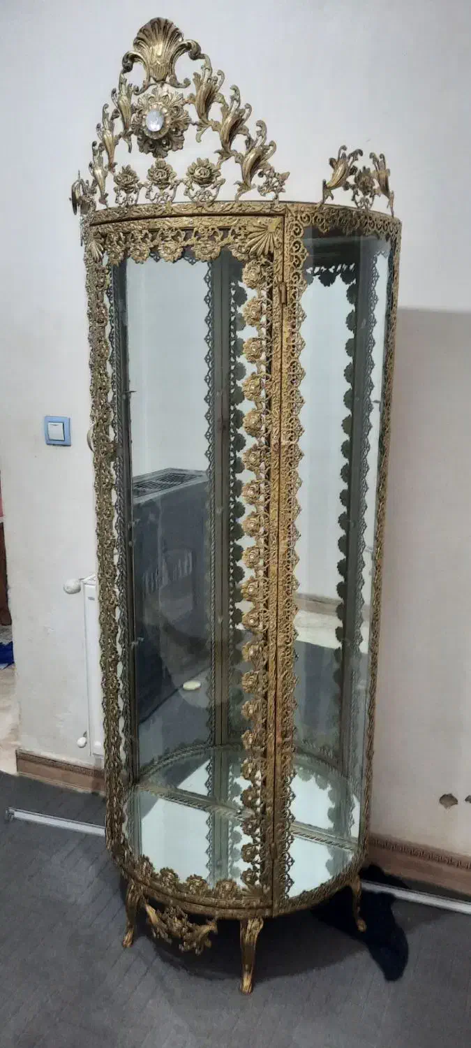 بوفه برنجی در حد نو|بوفه، ویترین، کنسول|شهریار, شهرک مصطفی خمینی|دیوار